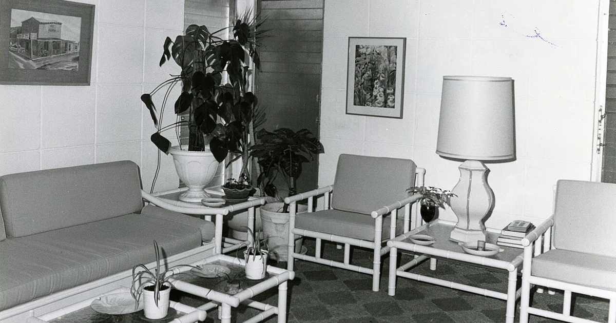 The interior of 1121 Watson Street C 1980. The Ida Woodward Barron Collection.