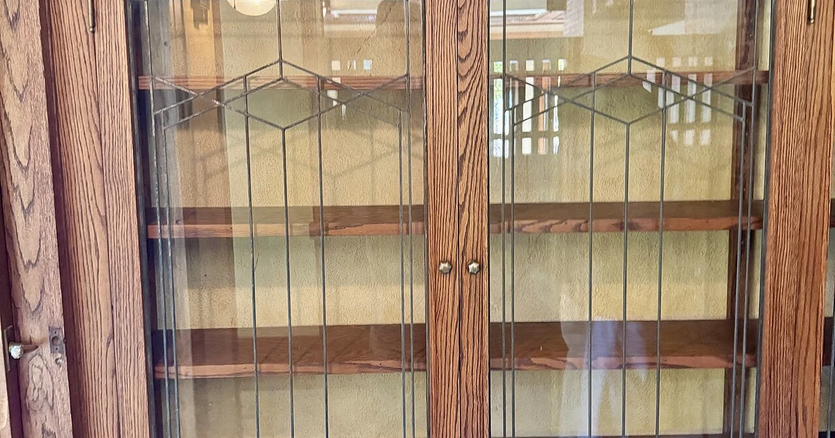 Designed in 1908-1909 and built in 1909-1910, this Prairie-style house was designed by Frank Lloyd Wright for Frederick C. Robie, assistant manager of the Excelsior Supply Company, and his wife, Lora Hieronymus Robie, a 1900 graduate of the