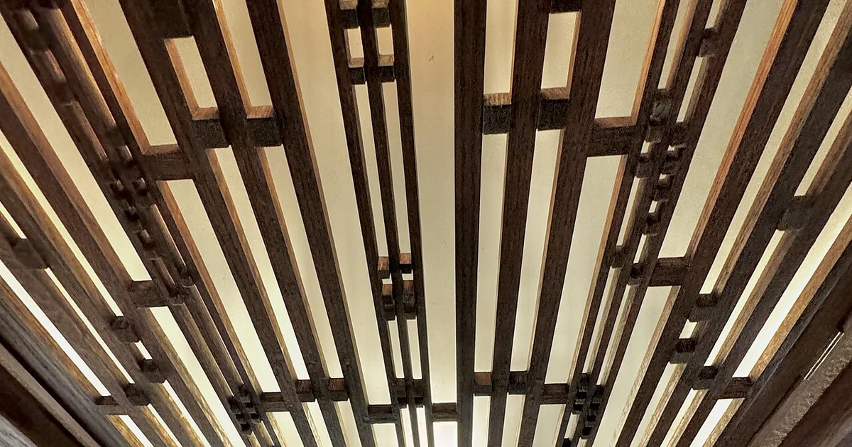 Designed in 1908-1909 and built in 1909-1910, this Prairie-style house was designed by Frank Lloyd Wright for Frederick C. Robie, assistant manager of the Excelsior Supply Company, and his wife, Lora Hieronymus Robie, a 1900 graduate of the